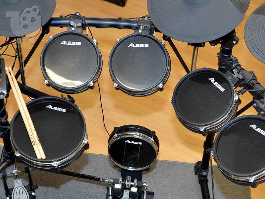 PoulaTo: Alesis DM10 X Studio Kit Mesh Digital Drum Kit Bundle